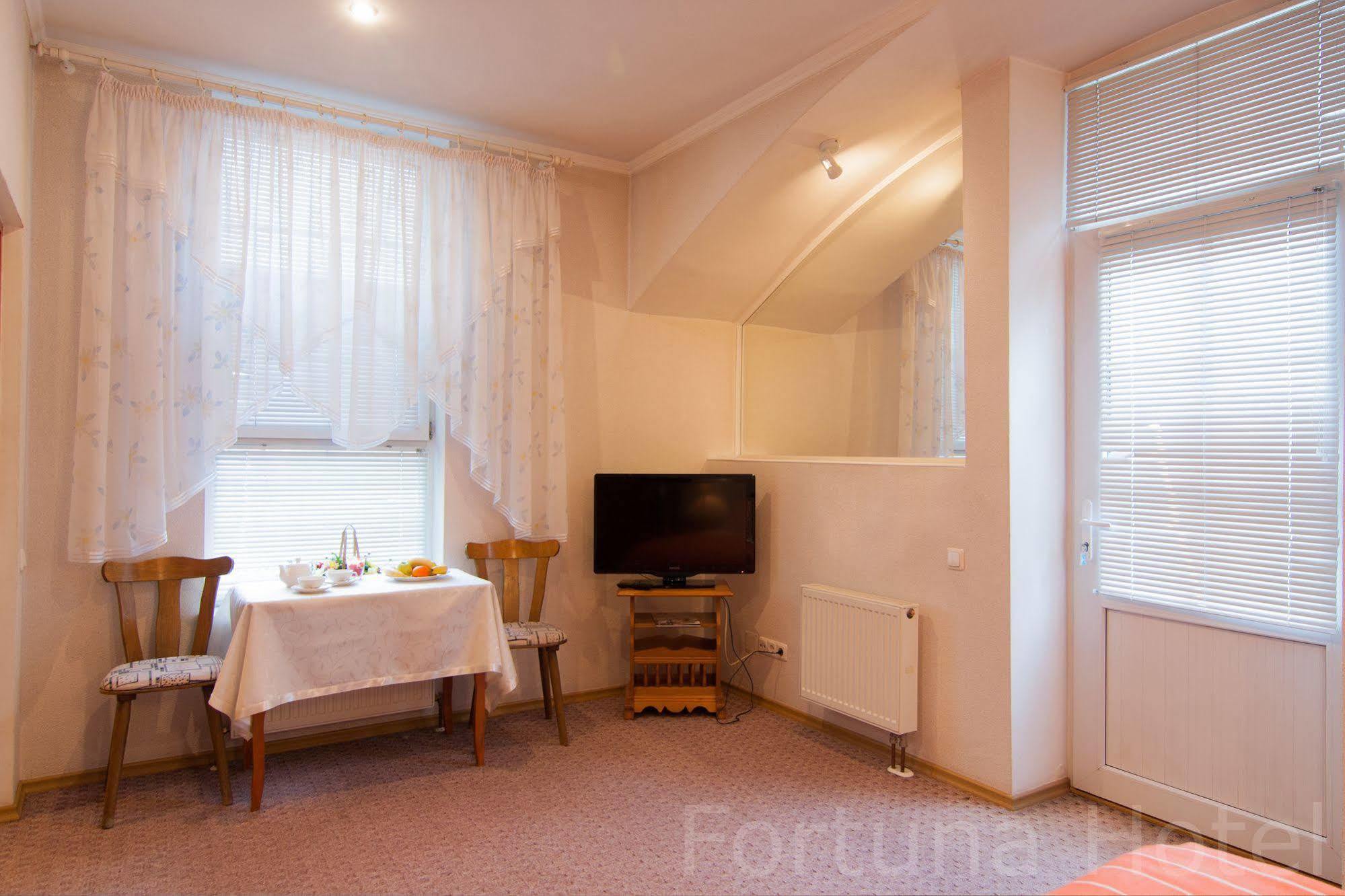 Fortuna Hotel Chişinau Exteriör bild
